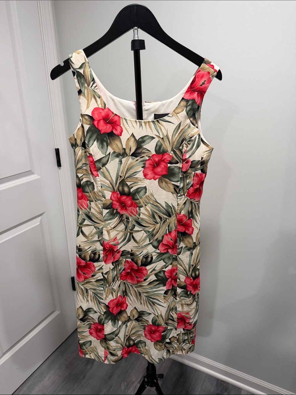 Vintage Jolibel Tropical Hibiscus Cream Midi Dress with Red Floral Print